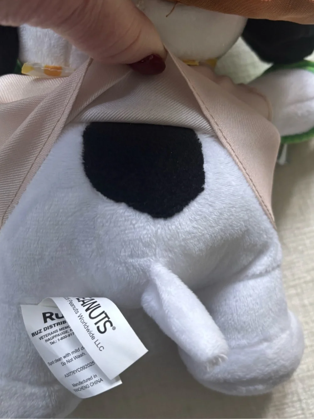 NWT Peanuts Snoopy Gardener 11